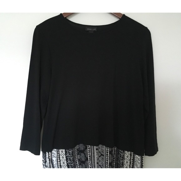 J.Jill wearever collection top Sz S Black 3/4 Sleeve with Floral Cross over Hem - Picture 2 of 8